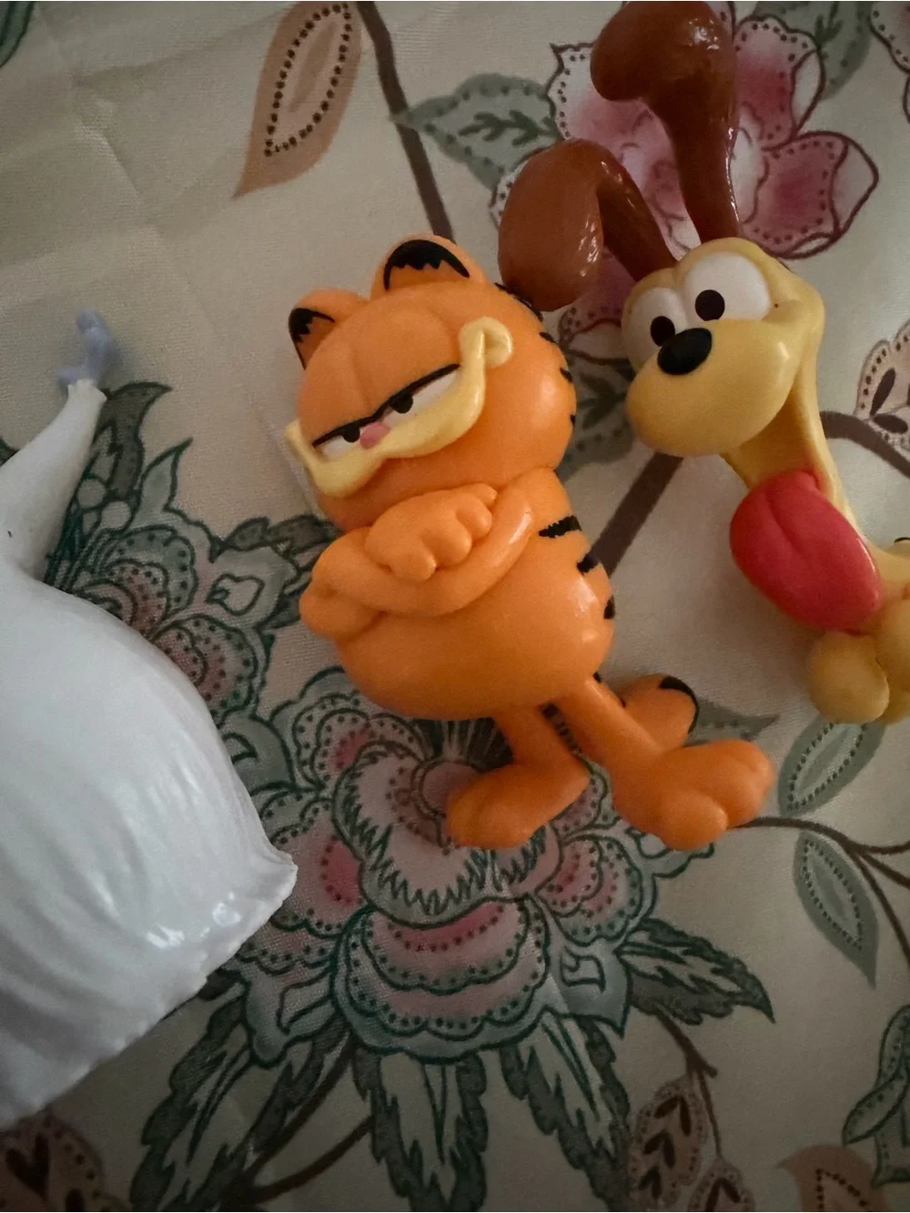 Garfield and Friends Vinyl Figure Lot - Orange & Yellow